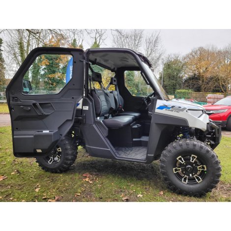 Polaris Ranger XP KINETIC PREMIUM - EV Vehicle (Electric Vehicle) with Premium Full Cab - Fully Road Legal